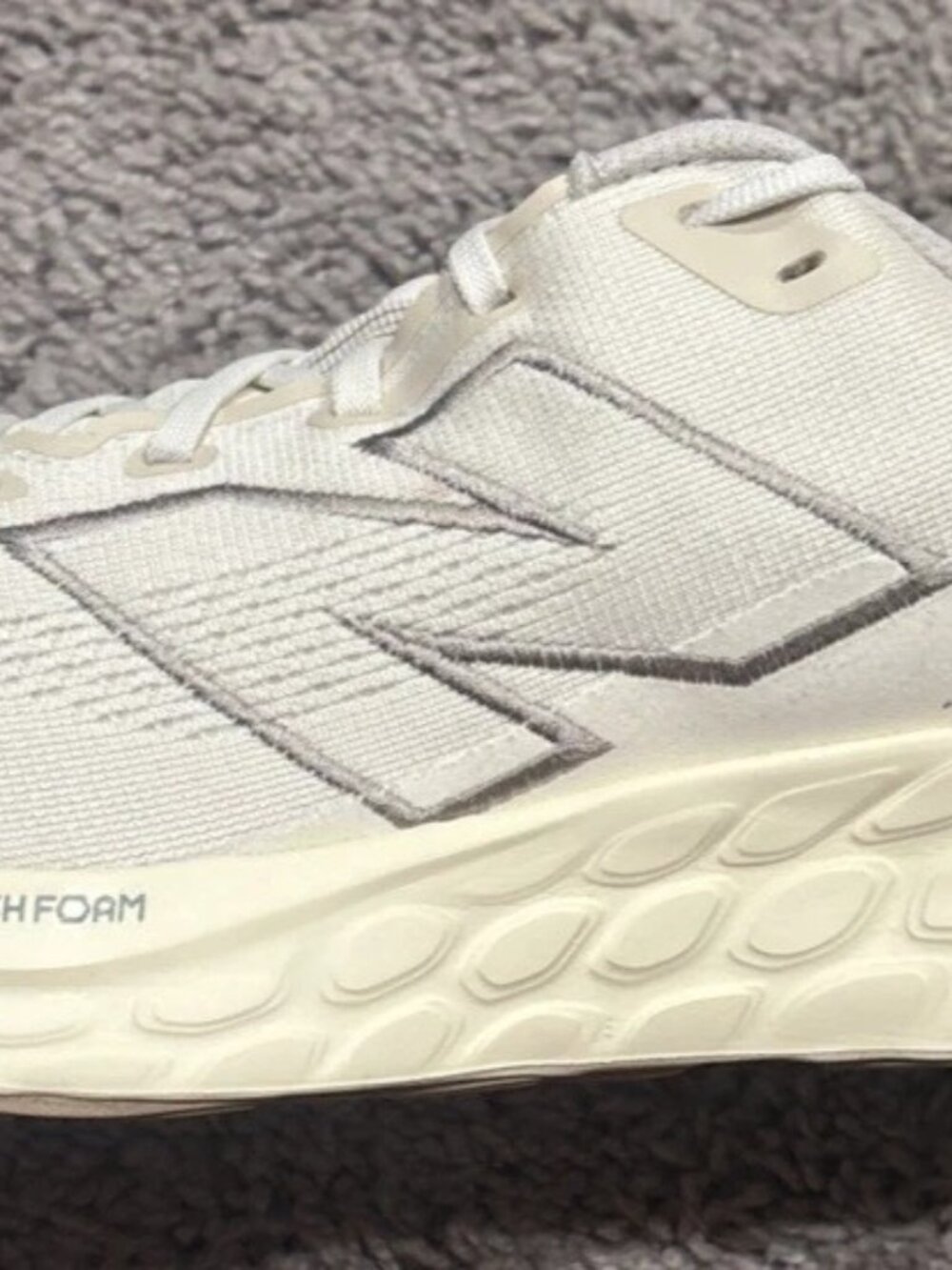 New Balance Fresh Foam 680 V8 Beige Grey Size Wo’s 11 Men 9.5 Running W680RC8-D